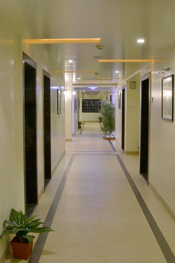 Hotel Suresh Inn Pune Exterior photo